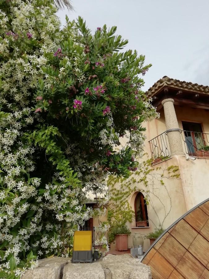 La Forma Dell'Acqua Acomodação com café da manhã Su Forti Exterior foto